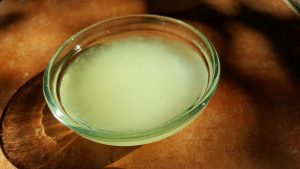 Aceite esencial de coco, vasija de cristal